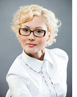 Dorota Wodzińska to Międzynarodowy Instruktor Fryzjerstwa z 25-letnim doświadczeniem. 