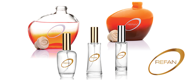 Refan od lat produkuje wysokiej jakości perfumy, które klient może dobrać dla siebie. W ofercie znajduje się blisko 200 różnych zapachów perfum, które klient może kupić w różnych pojemnościach.