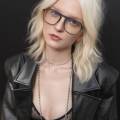 claude-tarantino---kolekcja-lart-du-blond-tataki-|-automne-hiver-2022-2023-|-directeur-artistique-et-coiffure-claude-tarantino-|-photos-jules-egger-|-claude-tarantino-utilise-pour-ses-creations-|-et-dans-ses-salons-l’oreal-professionnel-|-et-les-ciseaux-m